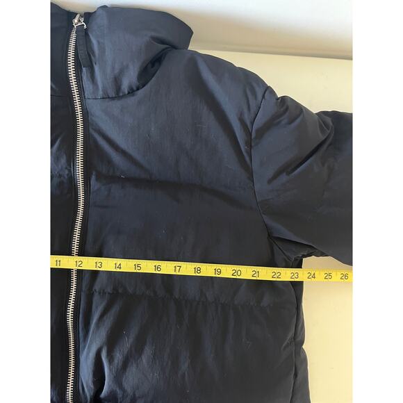 Everlane Puffer Bomber - Picture 8 of 10